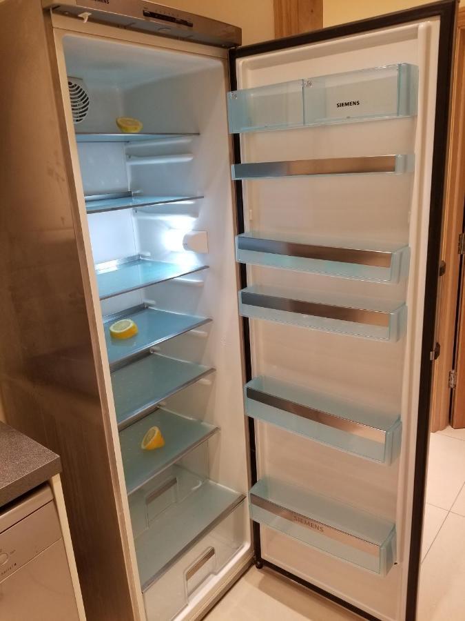London Luxury Apartment 4 Bedroom Sleeps 12 People With 4 Bathrooms 1 Min Walk From Station Wanstead Dış mekan fotoğraf