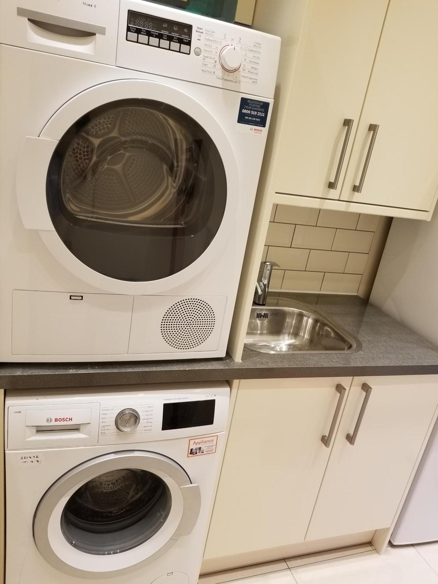 London Luxury Apartment 4 Bedroom Sleeps 12 People With 4 Bathrooms 1 Min Walk From Station Wanstead Dış mekan fotoğraf